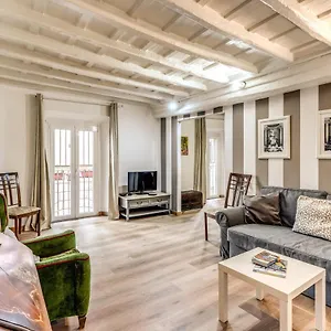 Lovely Spacious Near The Colosseum Apartamento